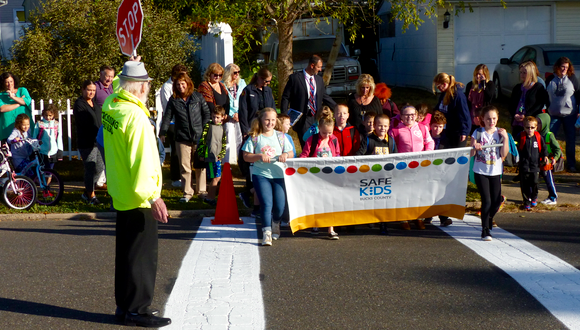 Students walk to school outside of Miller Elementary