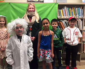 Ferderbar students in front of a green screen