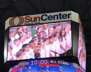 Hoover Choir at the Globetrotters 